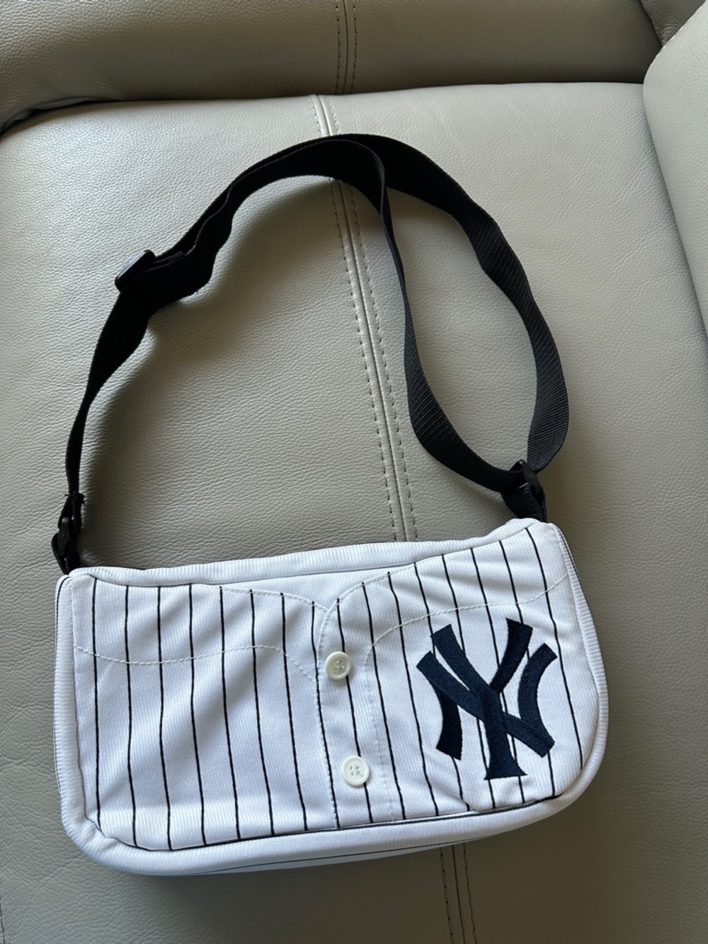 New York Yankees  Black Interior Crossbody with Pro•FAN•ity Label